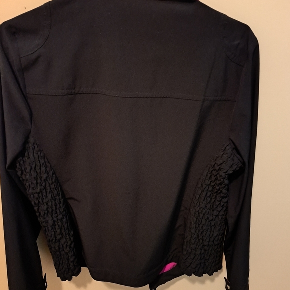 Jacket. Textured collar and sides. - Picture 3 of 5